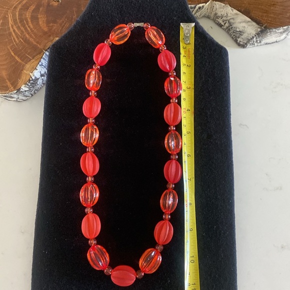 Vintage Redish Orange Lucite Beaded Necklace FINAL PRICE DROP - Picture 4 of 4